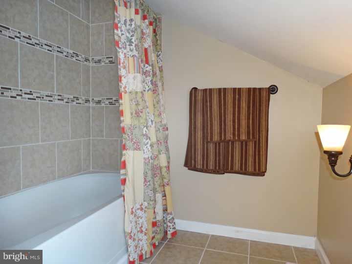 140 Idlewild Road Levittown, PA 19057 - Photo 17 of 20 Master Bathroom