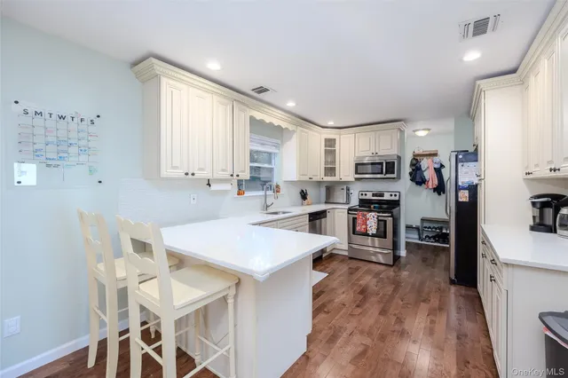 $539,999 | 5 Baker Road, Mastic Beach, NY 11951