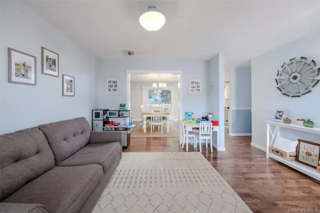 $539,999 | 5 Baker Road, Mastic Beach, NY 11951