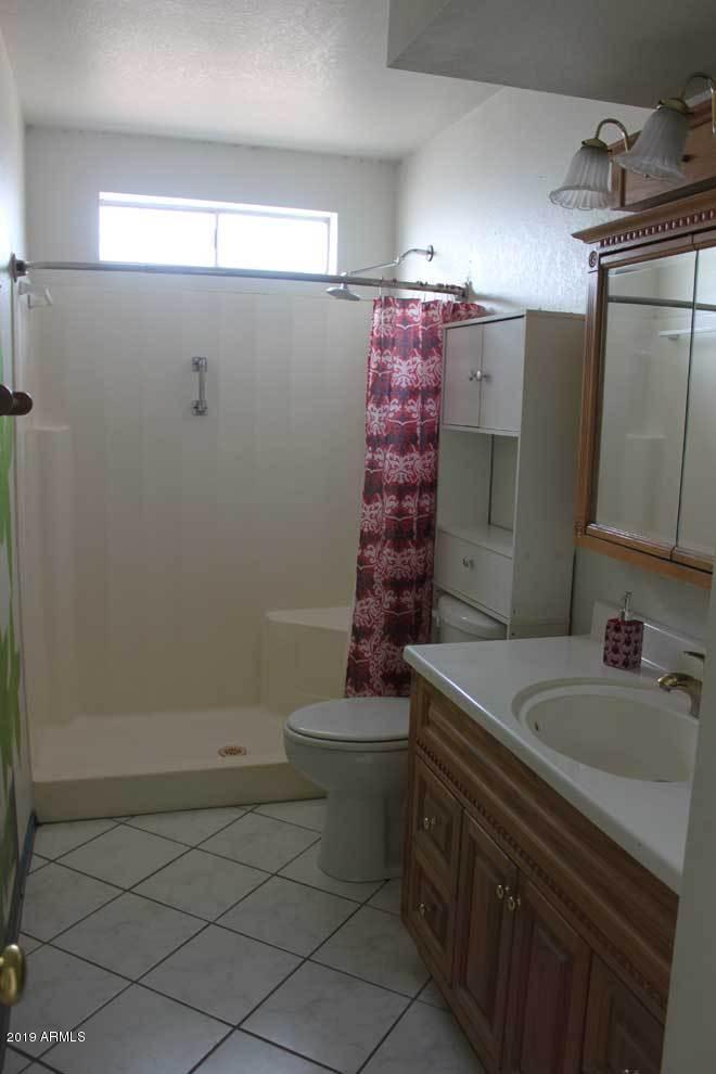 2032 East Kathleen Road Phoenix, AZ 85022 - Photo 11 of 11 IMG_1375
