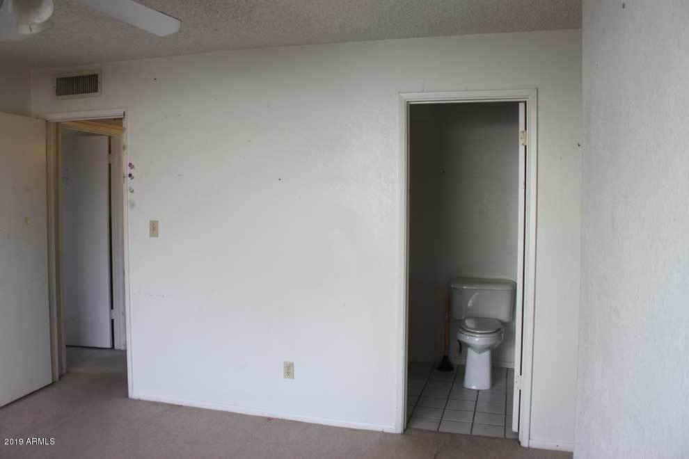 2032 East Kathleen Road Phoenix, AZ 85022 - Photo 8 of 11 IMG_1360
