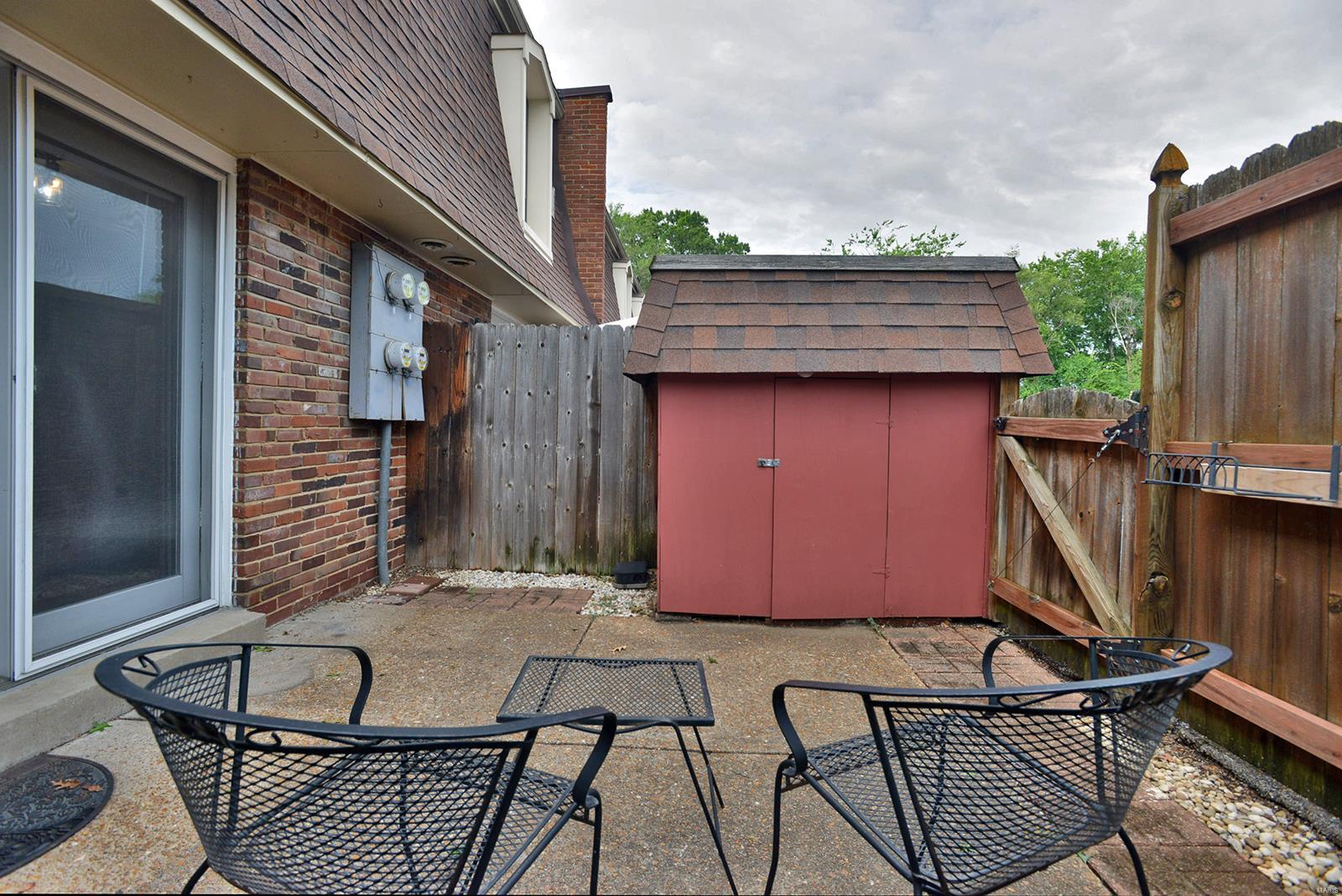 4210 Eiffel Drive St. Louis, MO 63125 - Photo 19 of 37