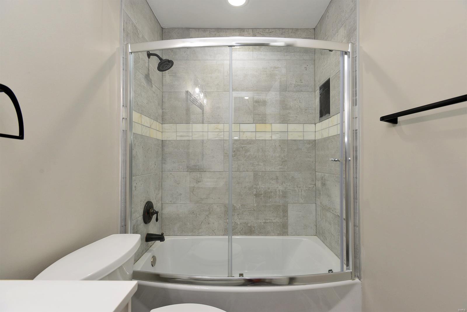 4210 Eiffel Drive St. Louis, MO 63125 - Photo 28 of 37