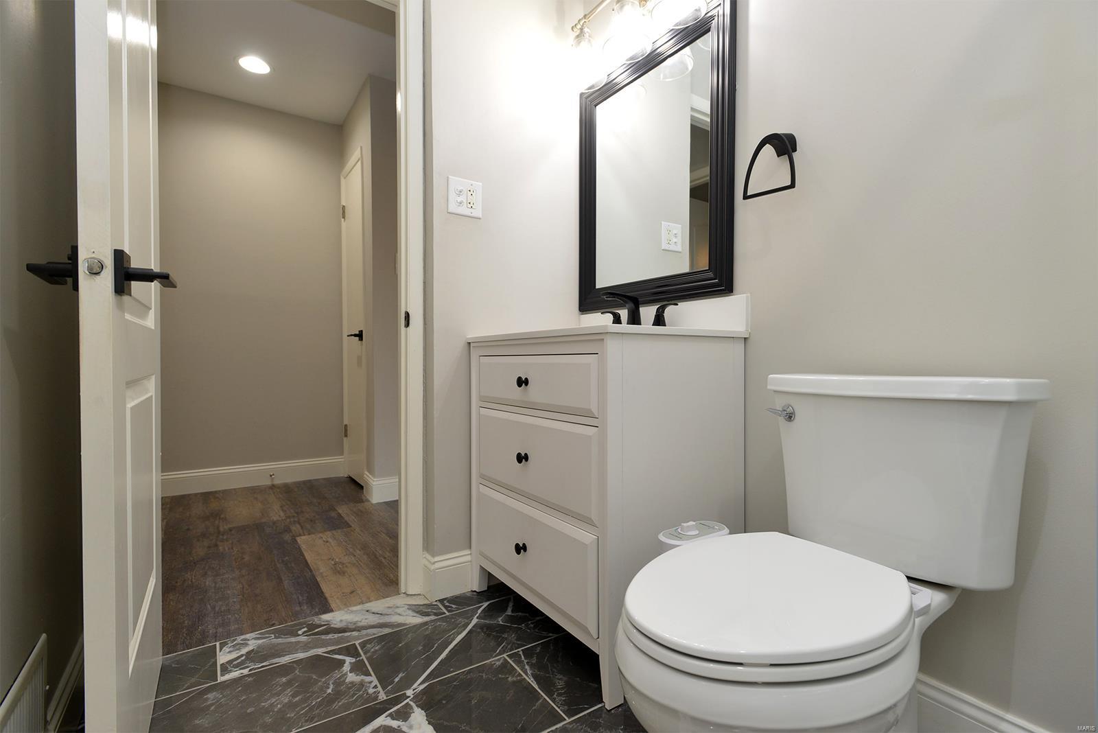 4210 Eiffel Drive St. Louis, MO 63125 - Photo 30 of 37