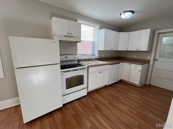 $1,295 | 1149 Watts Street, St. Louis, MO 63130