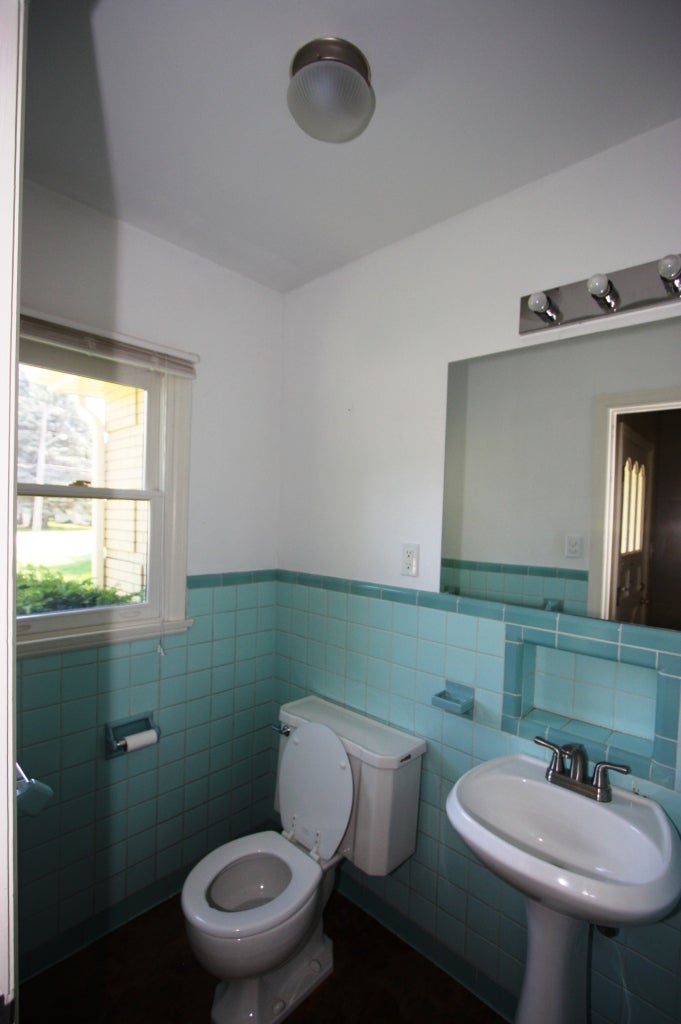 208 Mission Road Sault Ste. Marie, MI 49783 - Photo 20 of 29 Gallery Image 20