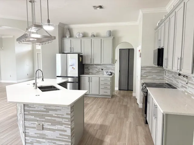 $3,400 | 2066 Southwest Savage Boulevard, Port St. Lucie, FL 34953