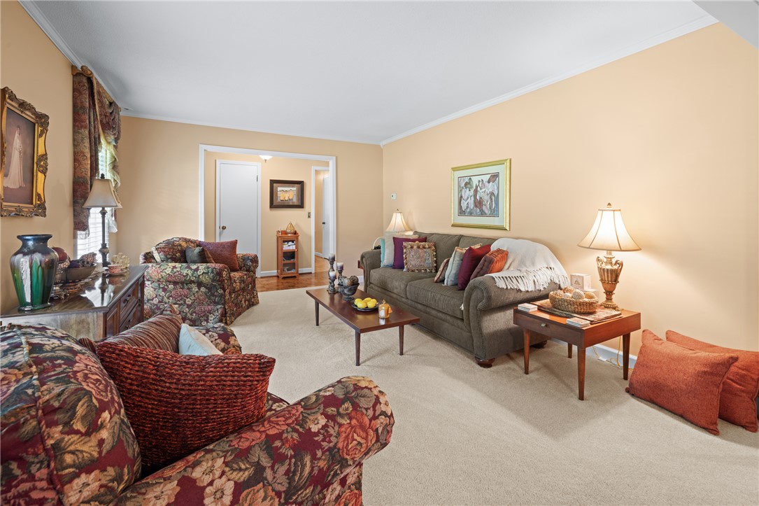 706 Pinewood Drive Pendleton, SC 29670 - Photo 4 of 35