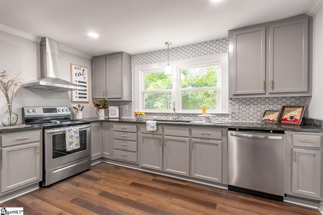 1535 Hunts Bridge Road Easley, SC 29640 - Photo 8 of 36
