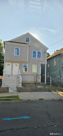 $2,900 | 438 Park Street, Unit 1, Bridgeport, CT 06608