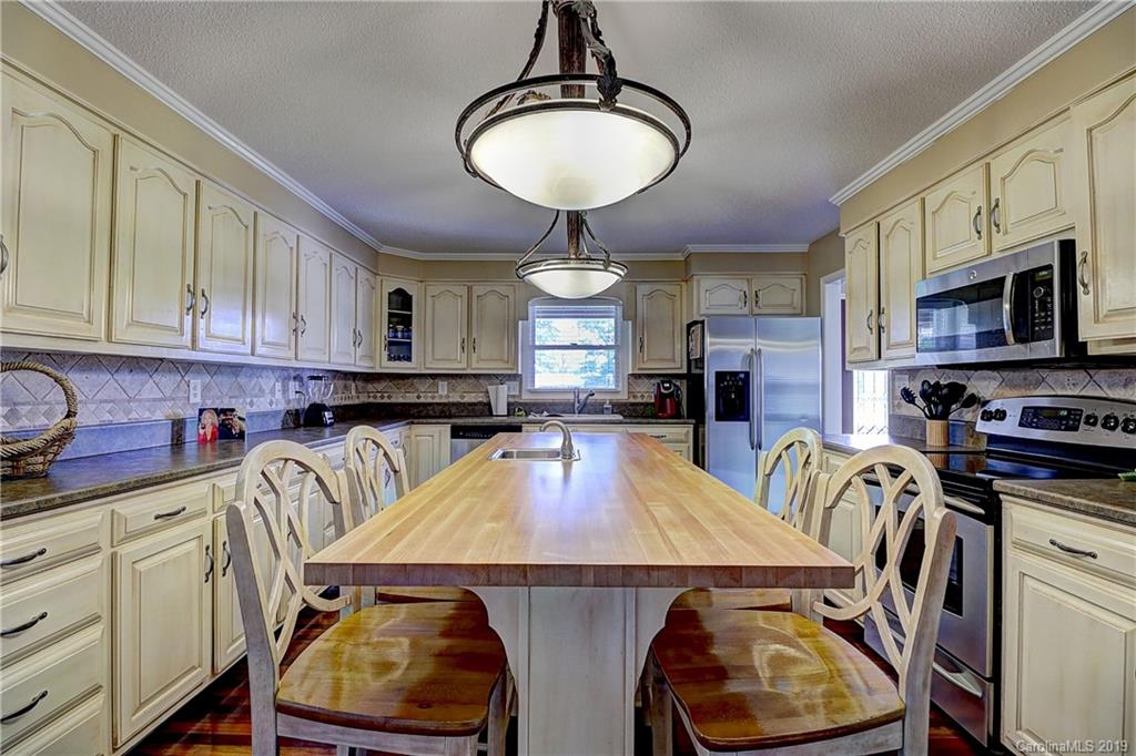 301 Roy Eaker Road Cherryville, NC 28021 - Photo 8 of 29