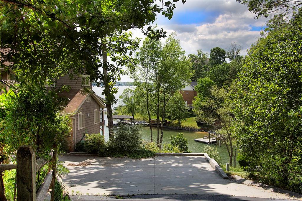 4018 Windward Drive Tega Cay, SC 29708 - Photo 20 of 24 Gallery Image 20