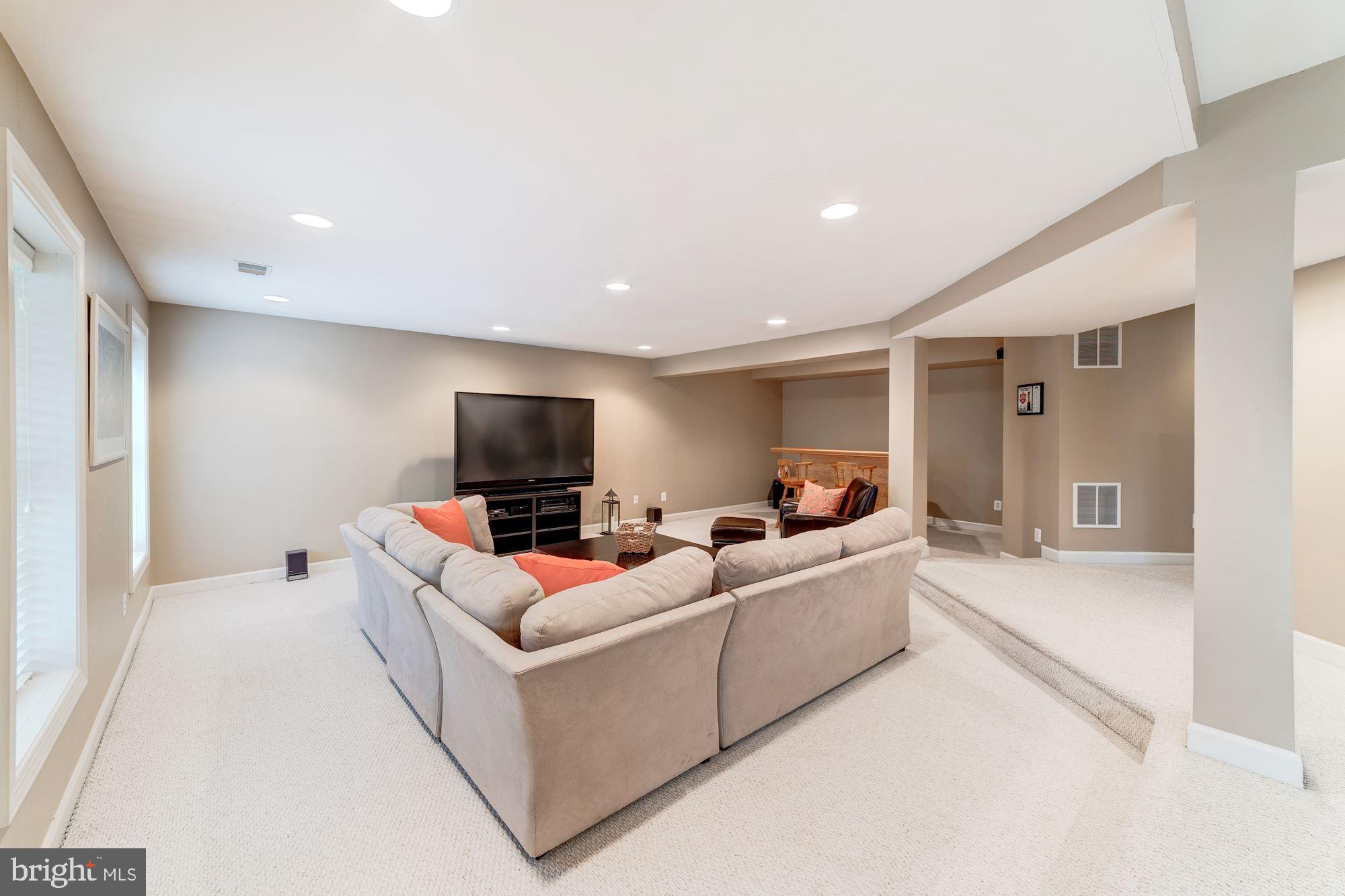 8586 Beatrice Court Springfield, VA 22152 - Photo 47 of 61 Gallery Image 47