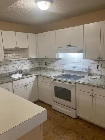 $1,875 | 5494 Courtyard Drive, Unit 5494, Margate, FL 33063