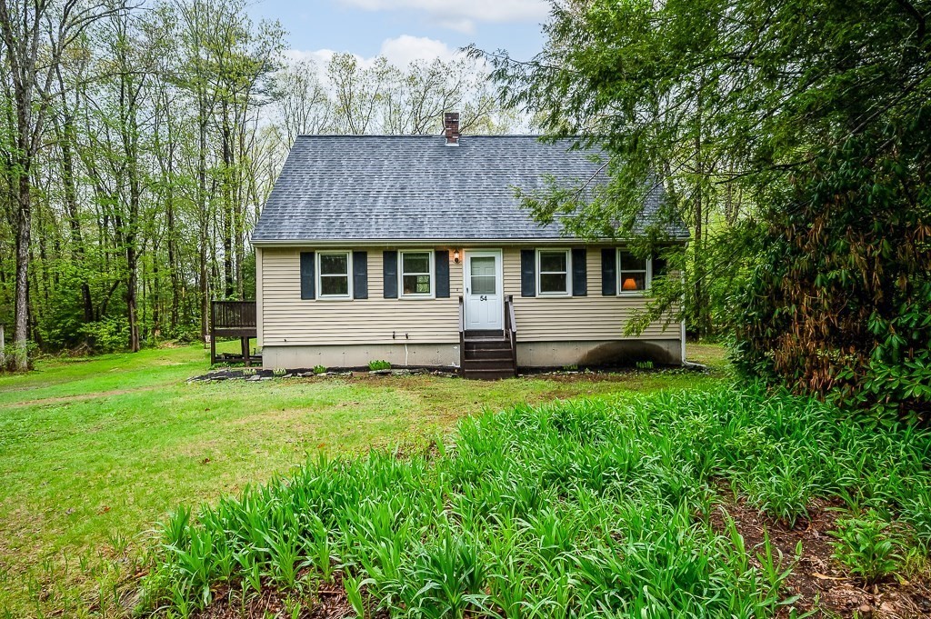 54 Number 10 Schoolhouse Road Charlton, MA 01507 - Photo 1 of 15 Gallery Image 1