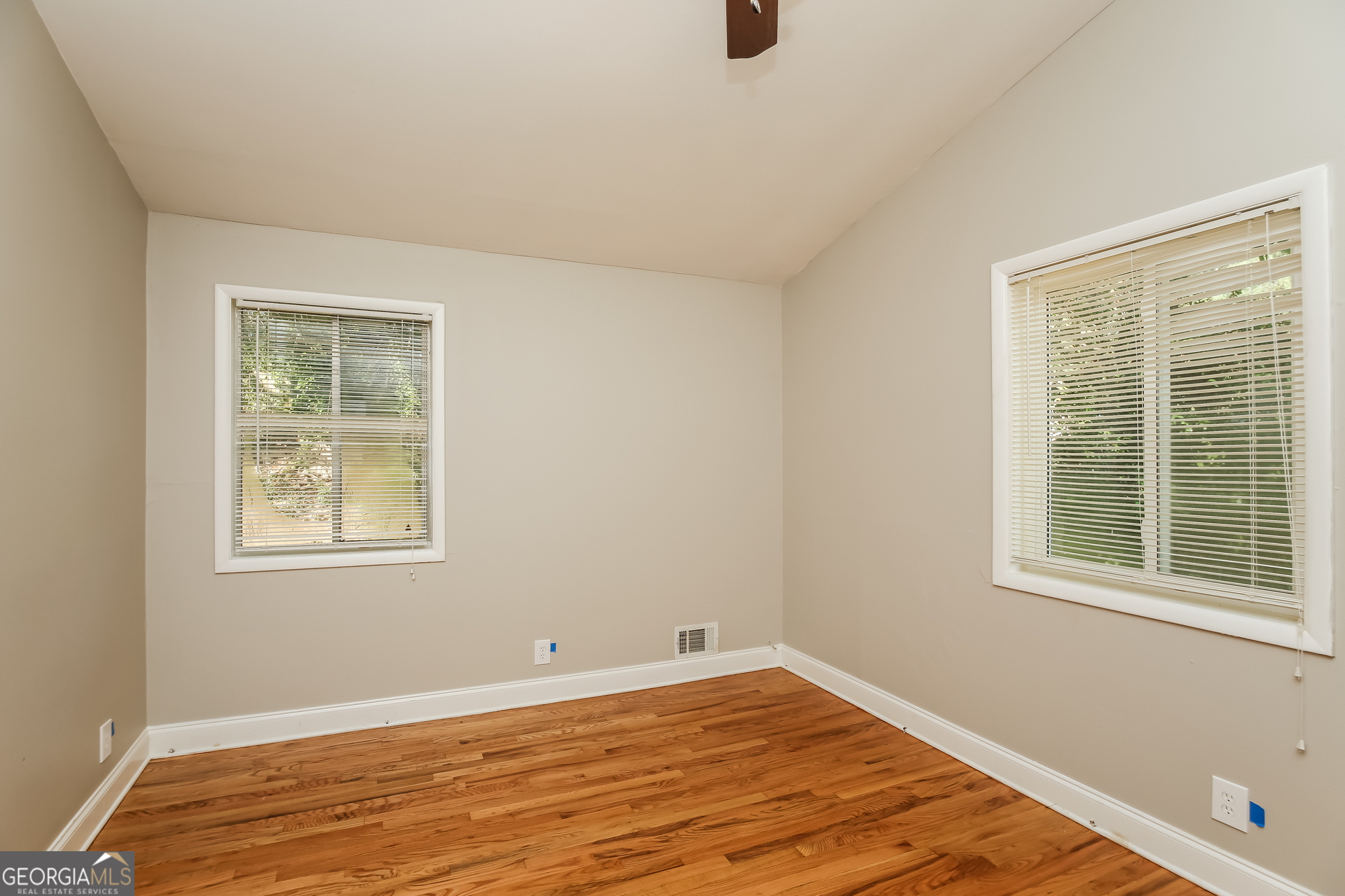 145 Clement Way Southwest Atlanta, GA 30331 - Photo 7 of 17