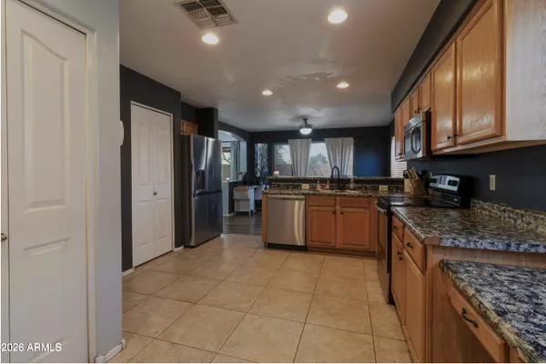 $425,000 | 2674 South Seton Avenue, Gilbert, AZ 85295