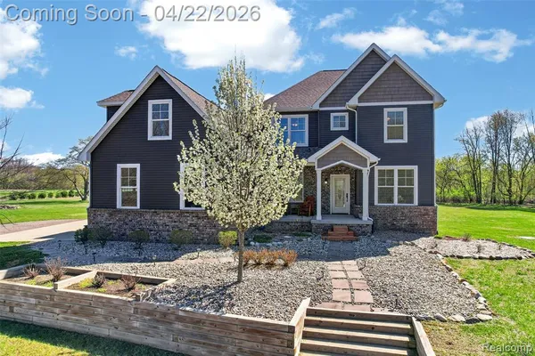 $685,000 | 10180 Antcliff Road, Fowlerville, MI 48836