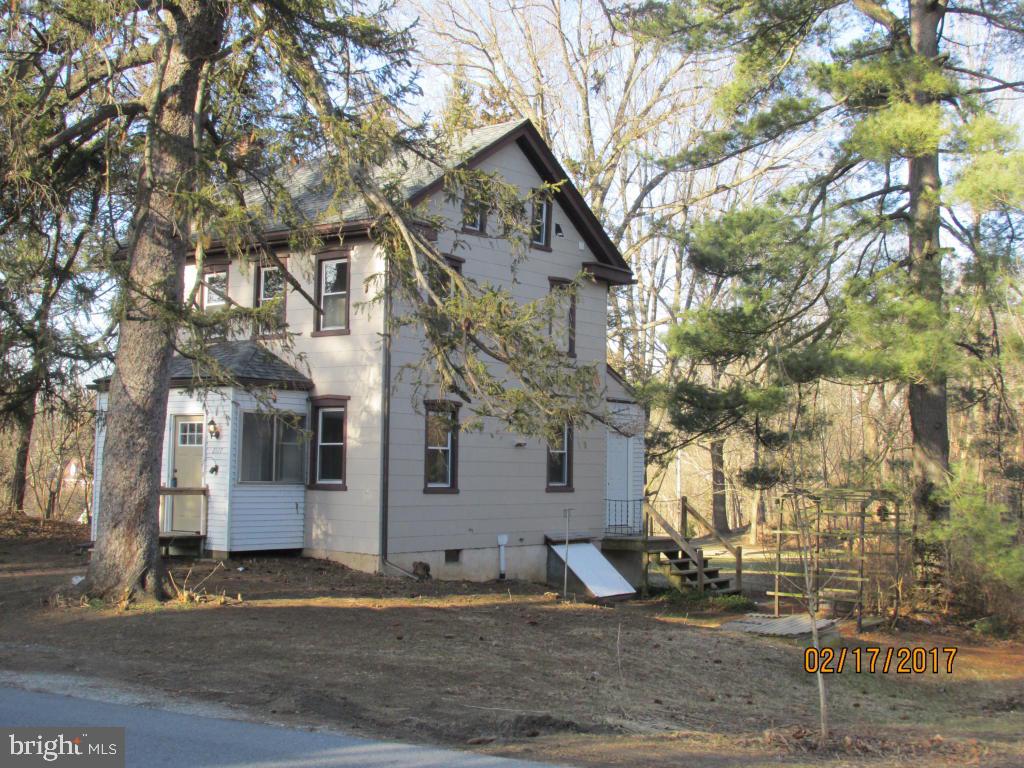 2117 Hollinger Road Lancaster, PA 17602 - Photo 2 of 43 Gallery Image 2