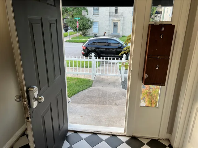 $1,500 | 1853 West Main Street, Unit 2, Houston, TX 77098