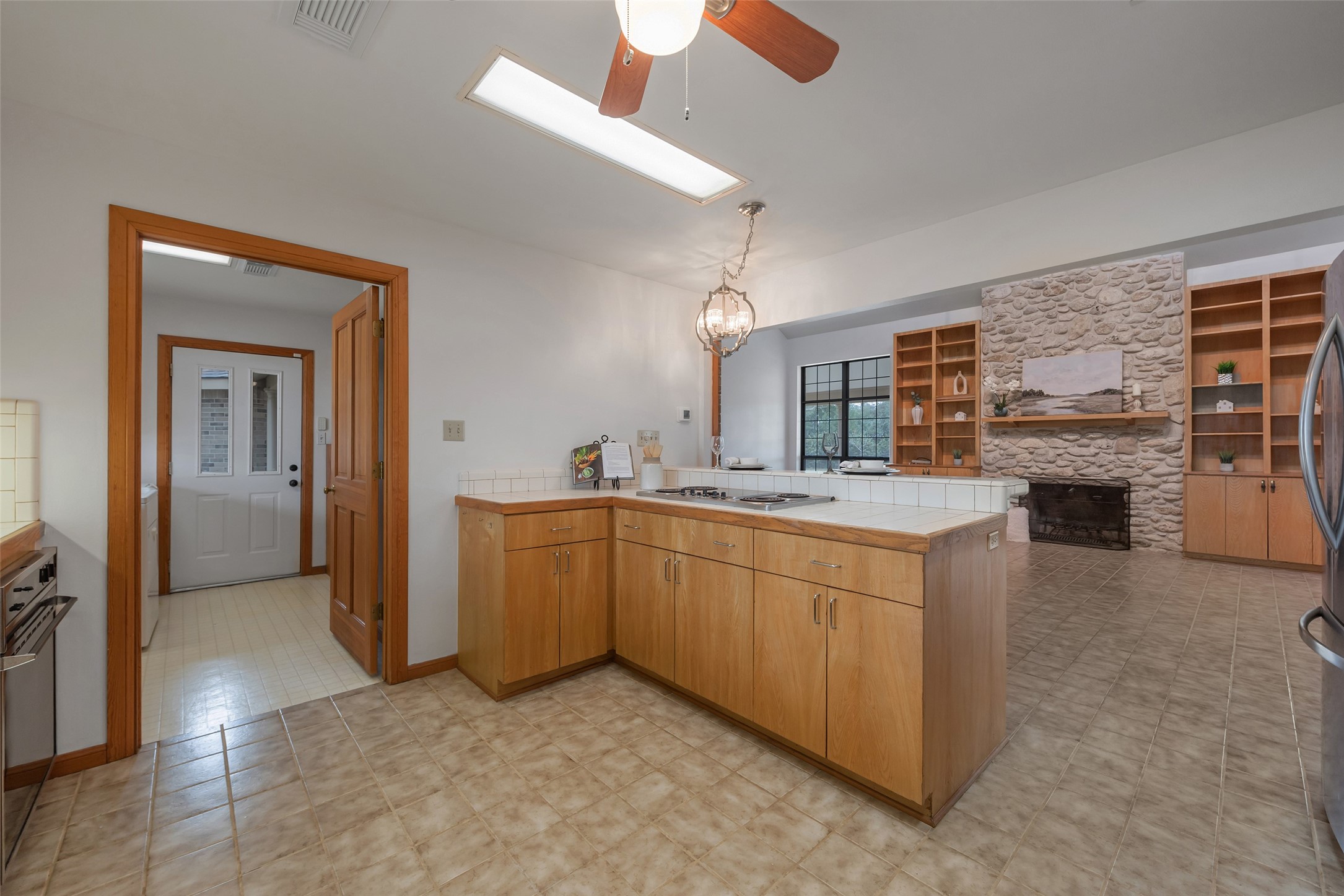 9811 Miner Road Highlands, TX 77562 - Photo 16 of 50 Kitchen2