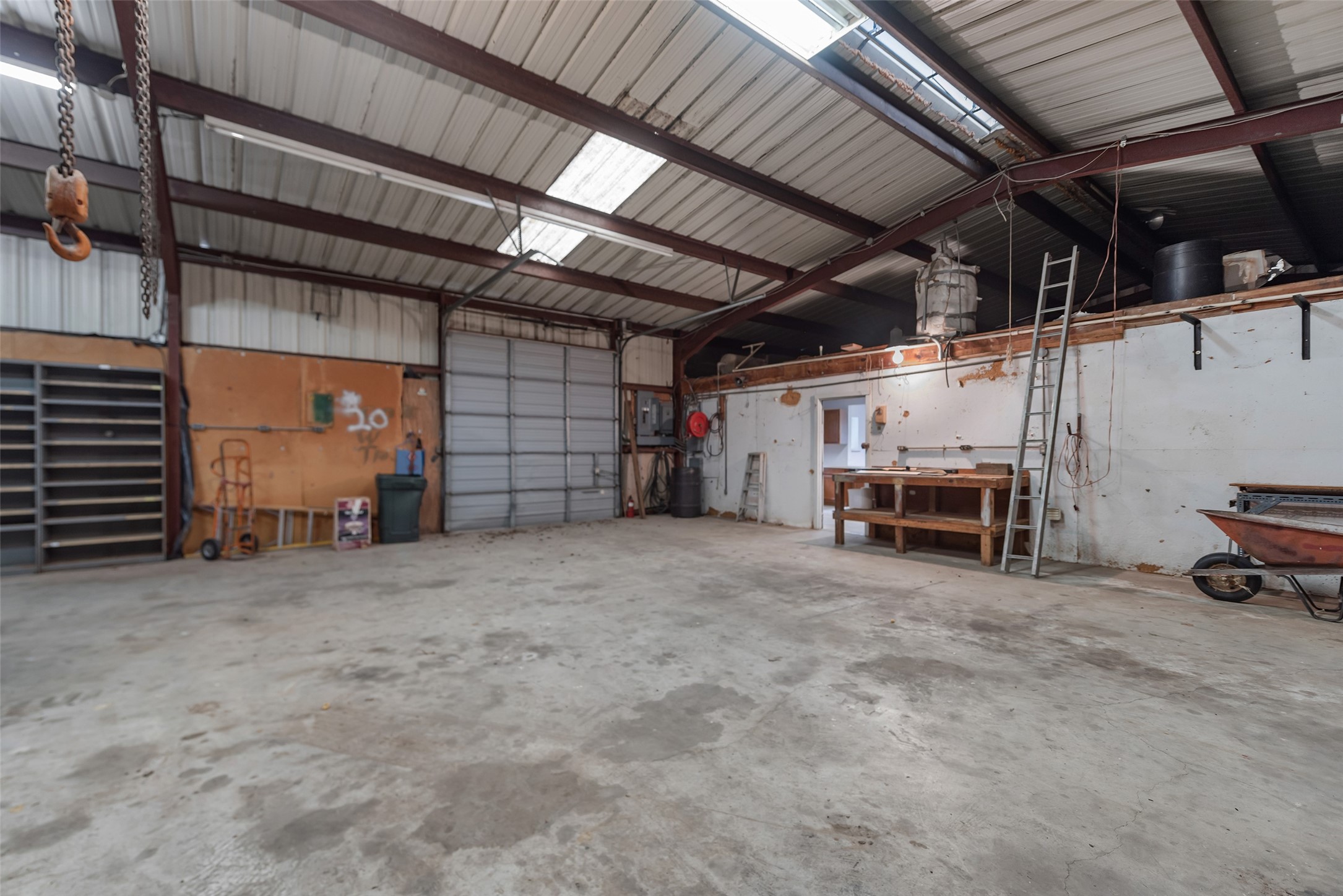 9811 Miner Road Highlands, TX 77562 - Photo 45 of 50 Garage