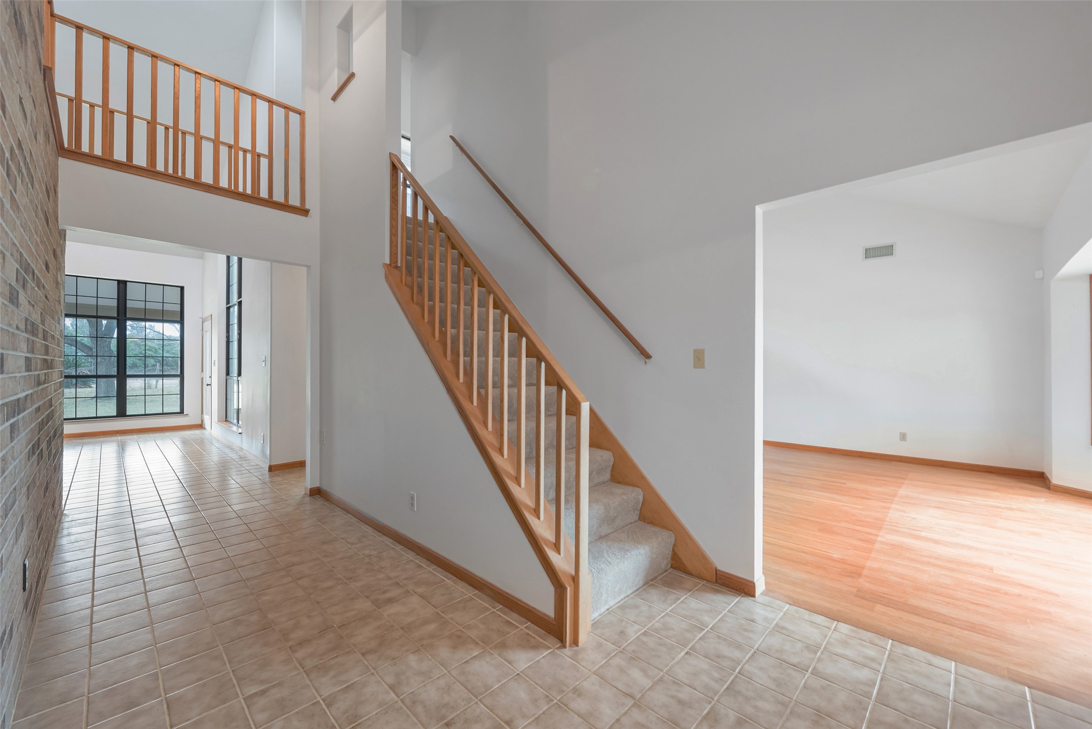 9811 Miner Road Highlands, TX 77562 - Photo 6 of 50 Entryway