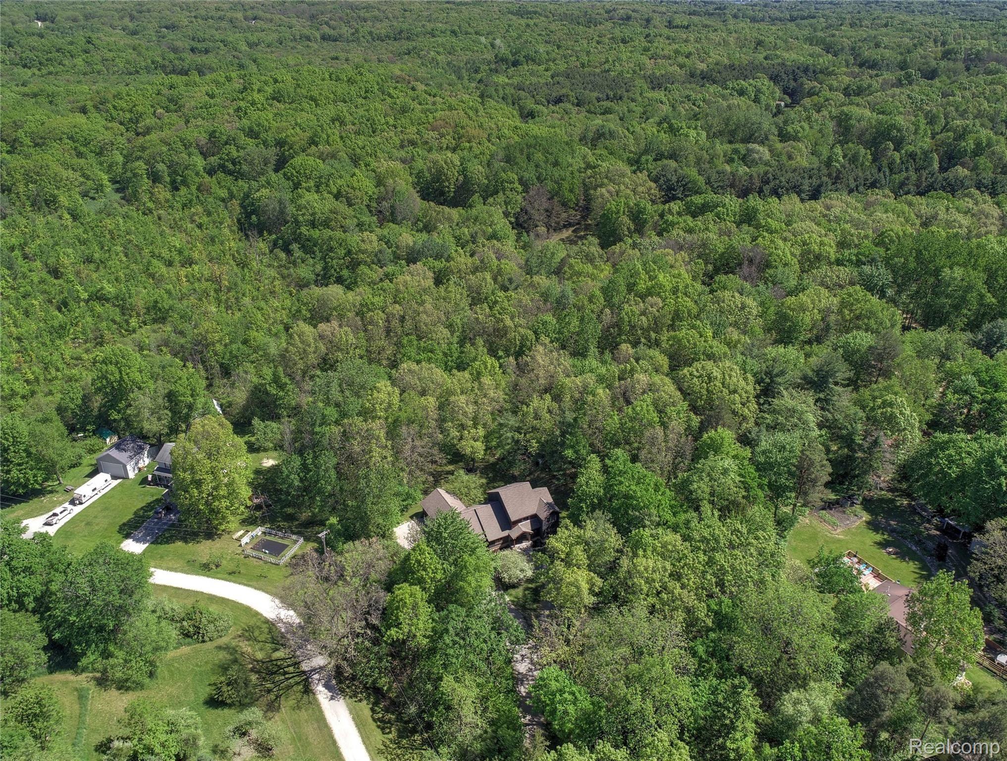 2877 East Schafer Road Howell, MI 48843 - Photo 22 of 31 22.jpg