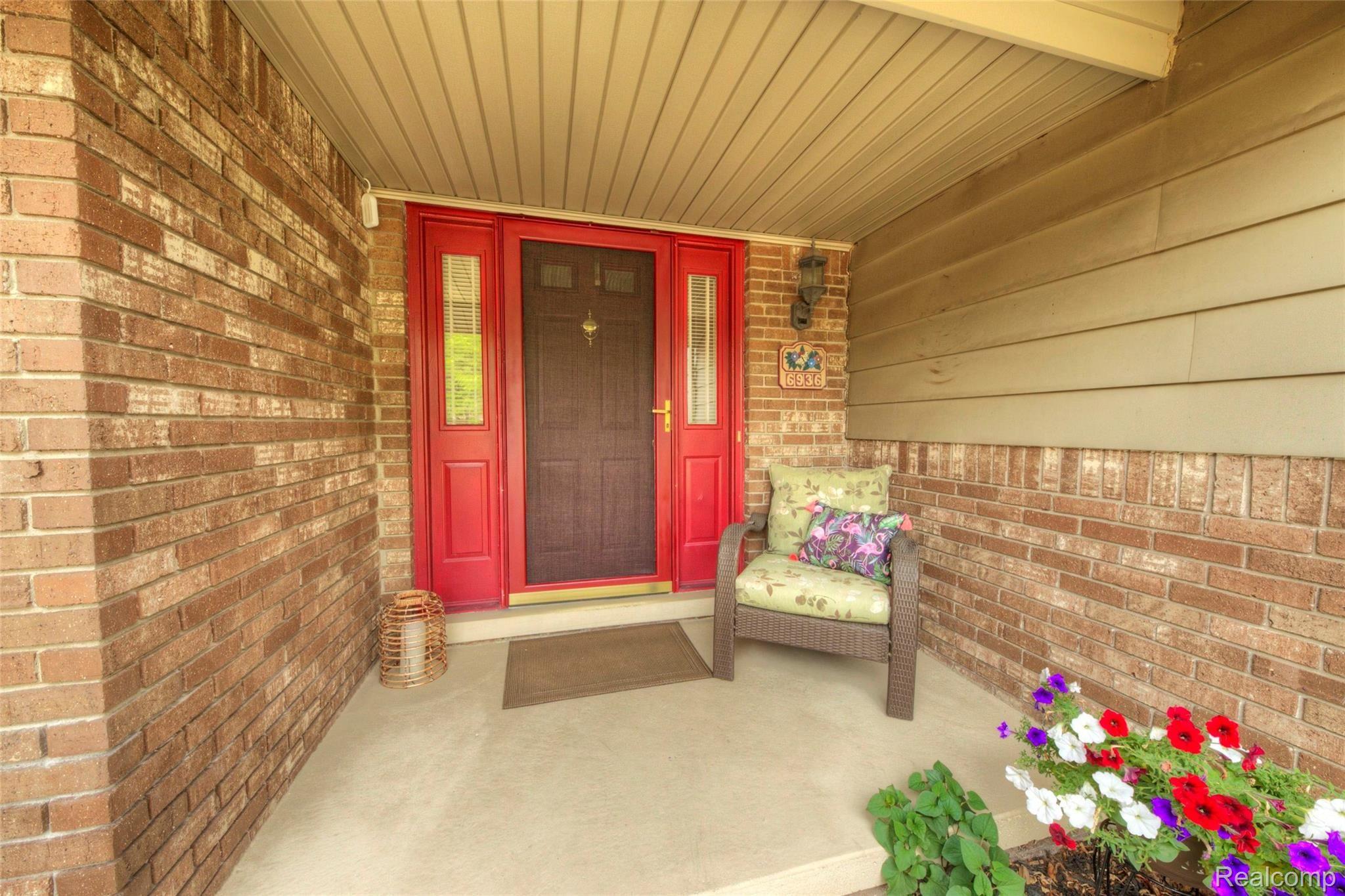 6936 Longwood Road Canton, MI 48187 - Photo 4 of 46 4H8A3388_89_90.jpg