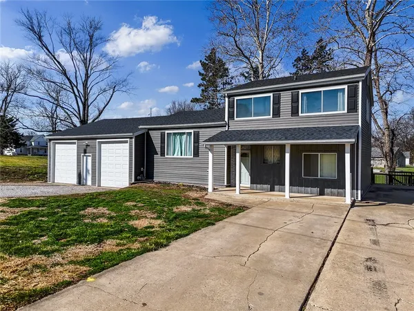 $215,000 | 517 North Coles Street, Vandalia, IL 62471