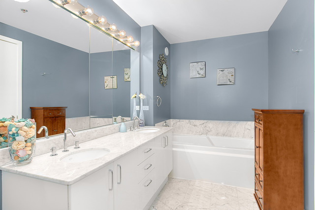 330 West Grand Avenue, Unit 1302 Chicago, IL 60654 - Photo 11 of 23