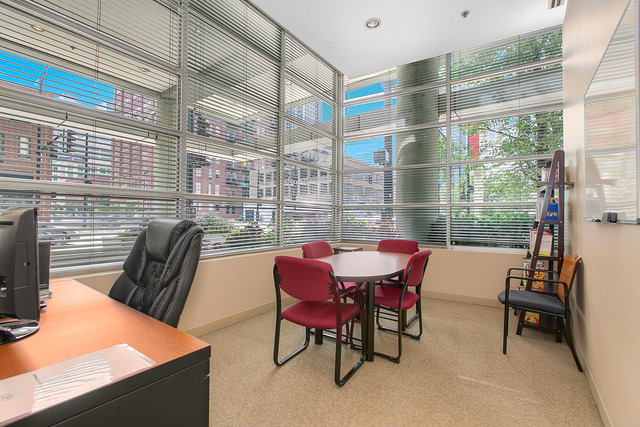 330 West Grand Avenue, Unit 1302 Chicago, IL 60654 - Photo 20 of 23