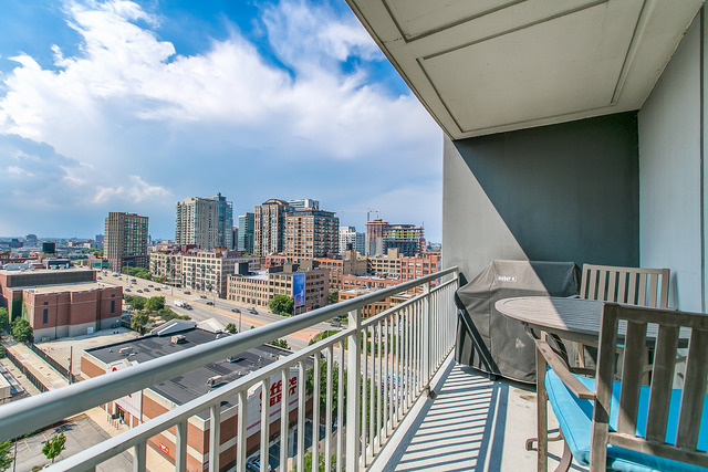 330 West Grand Avenue, Unit 1302 Chicago, IL 60654 - Photo 21 of 23