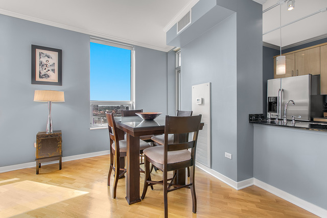 330 West Grand Avenue, Unit 1302 Chicago, IL 60654 - Photo 5 of 23