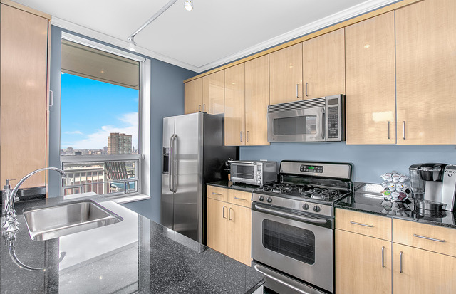 330 West Grand Avenue, Unit 1302 Chicago, IL 60654 - Photo 8 of 23