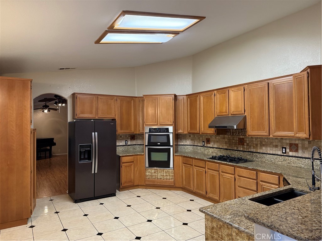 13436 Havasu Road Apple Valley, CA 92308 - Photo 6 of 13