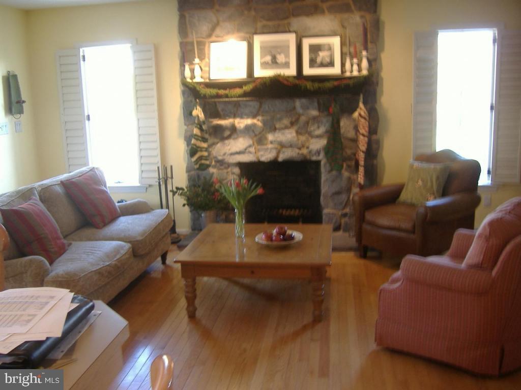 518 Wheatfield Drive Lititz, PA 17543 - Photo 6 of 12 Gallery Image 6