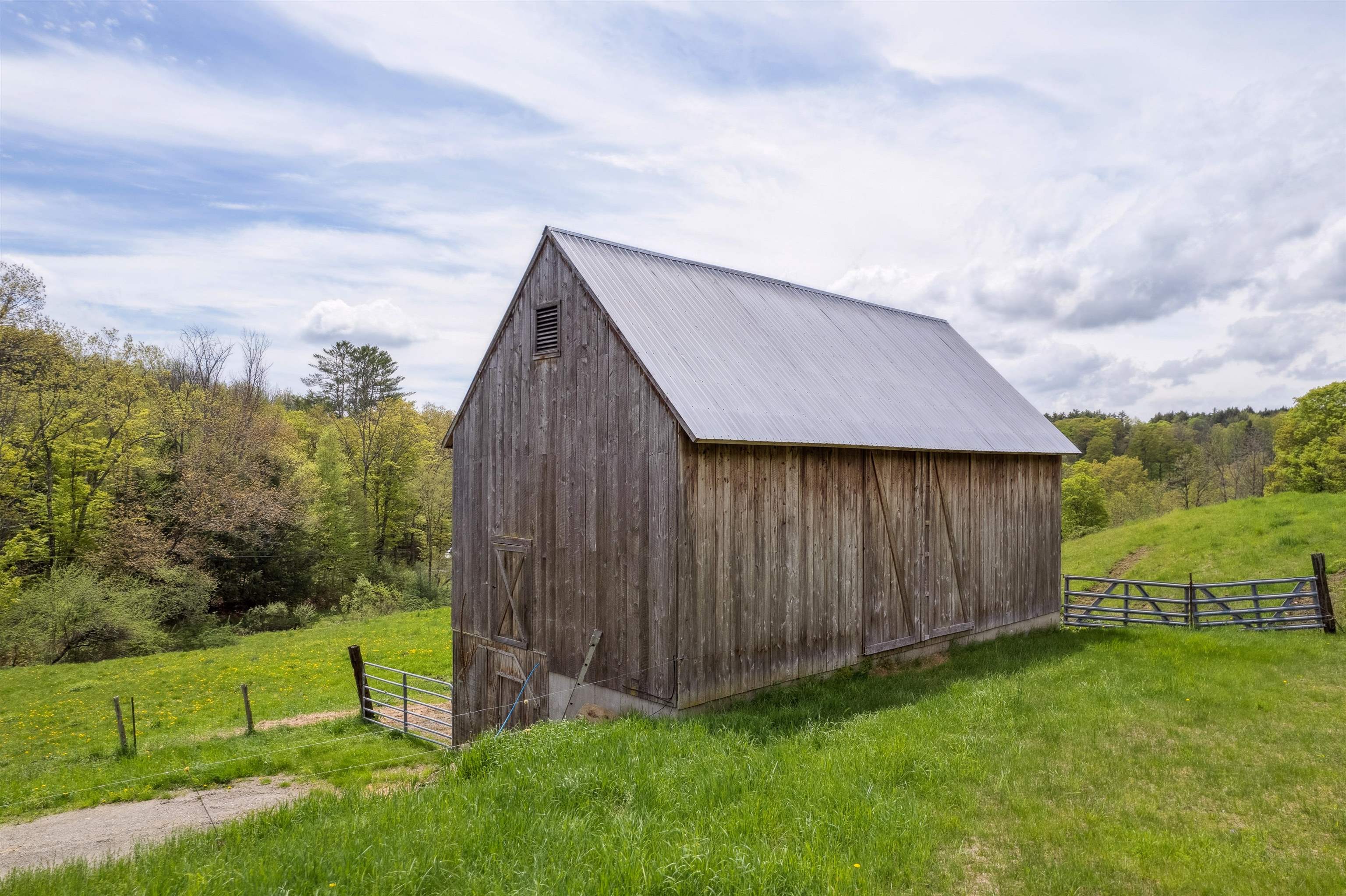 181 Banister Road West Windsor, VT 05089 - Photo 9 of 16