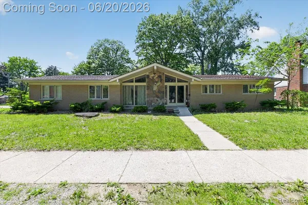 $349,900 | 28013 Roan Drive, Warren, MI 48093