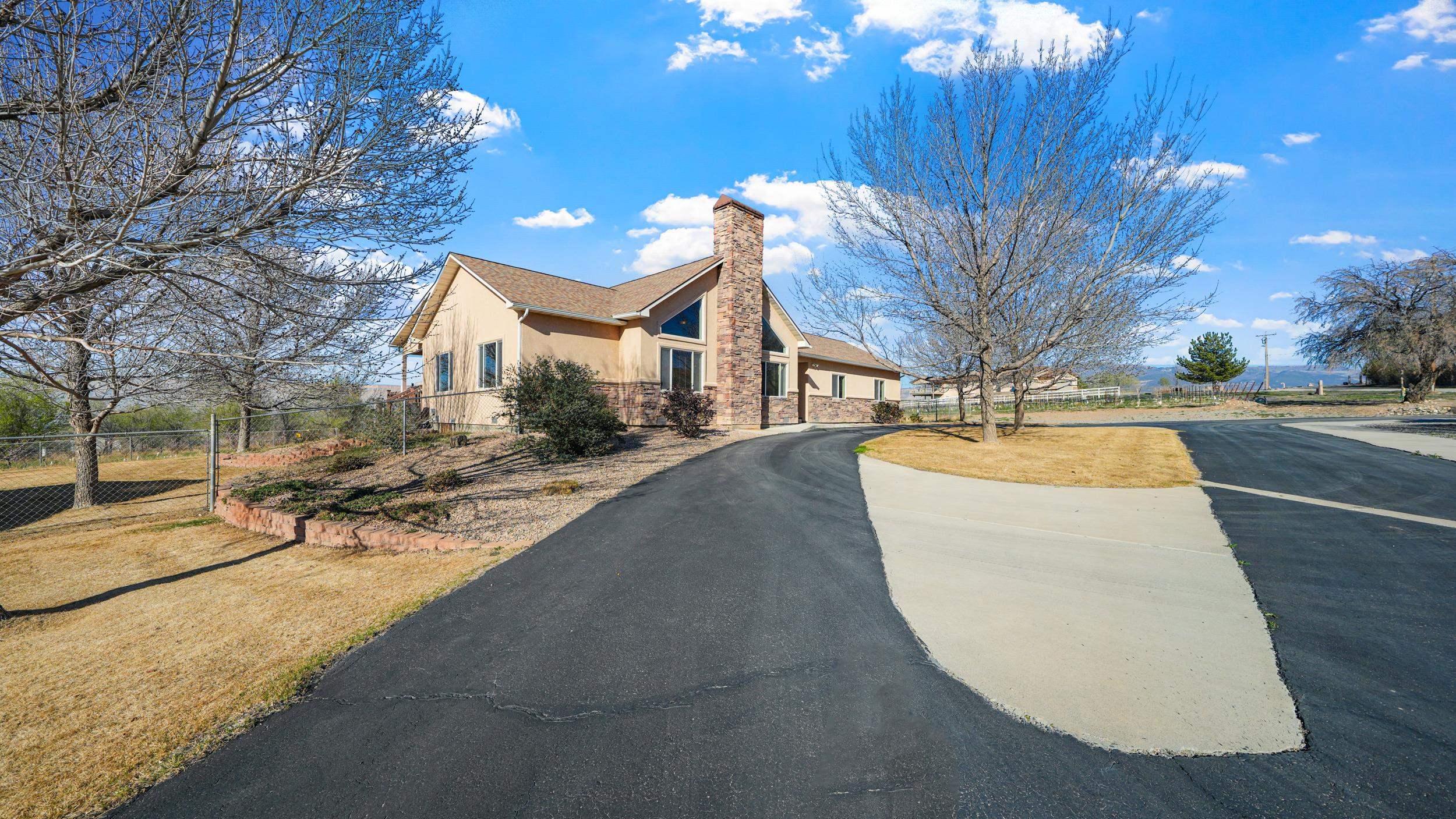 3280 B B 1/2 Road Grand Junction, CO 81503 - Photo 3 of 40