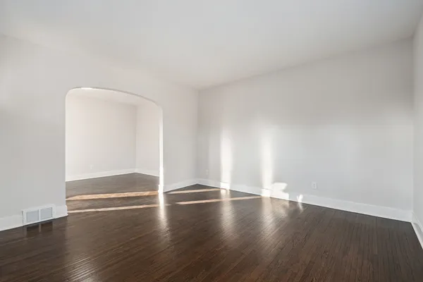 $260,000 | 618 South Bill Street, Plano, IL 60545