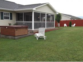 585 Gray Road Greeneville, TN 37743 - Photo 22 of 24 Sunroom whot tub Privacy Fn