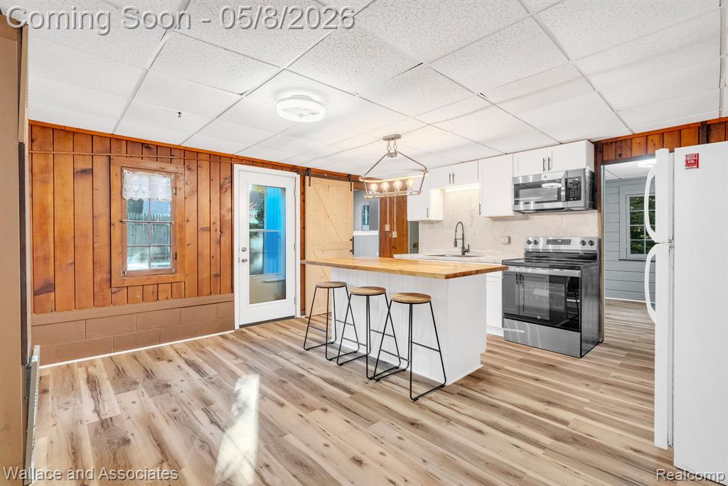 3941 Lakeshore Road Lexington, MI 48450 - Photo 10 of 24