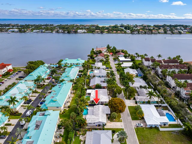 $4,500 | 113 Park Lane East, Hypoluxo, FL 33462