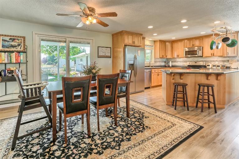 1735 Hull Road Medford, OR 97501 - Photo 8 of 24 Additional Photo