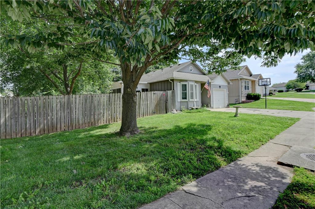 18008 East Whitney Road South Independence, MO 64057 - Photo 33 of 35