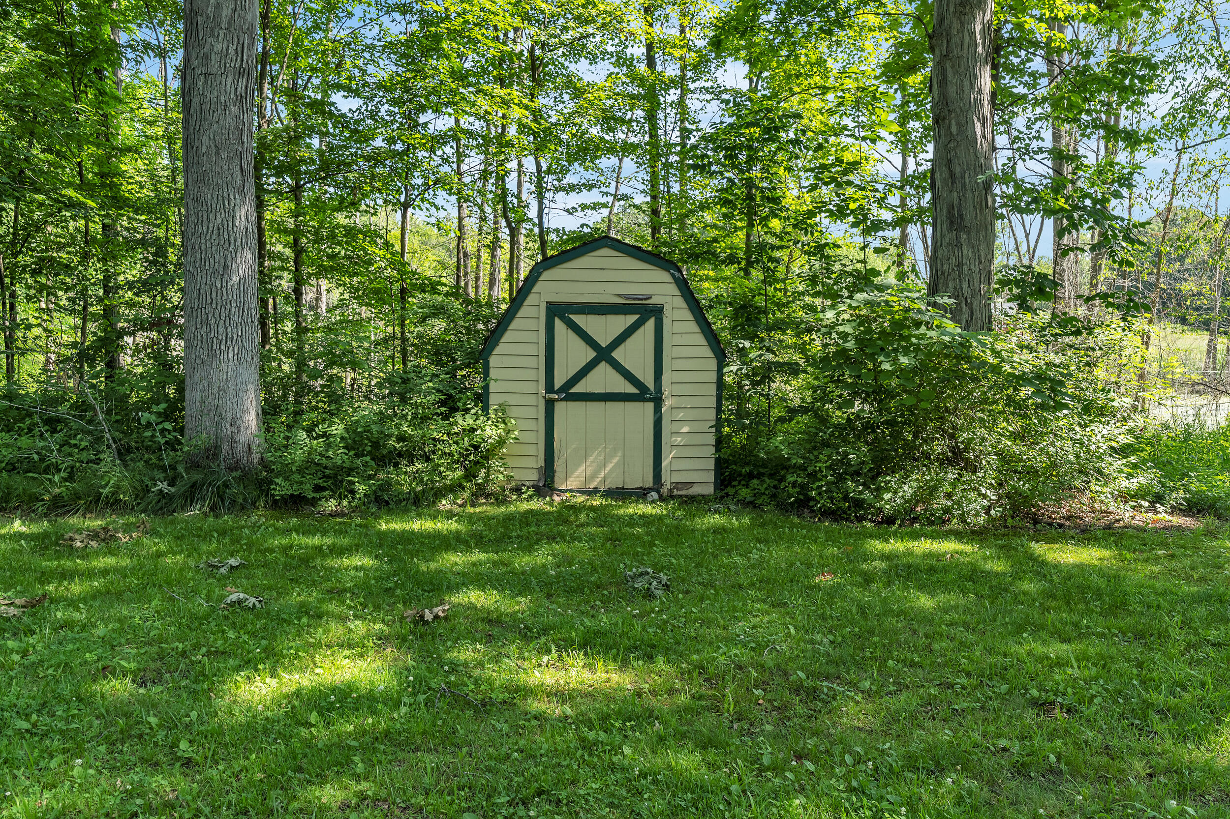 8751 Warren Road Plymouth, MI 48170 - Photo 12 of 40 12_warren-12
