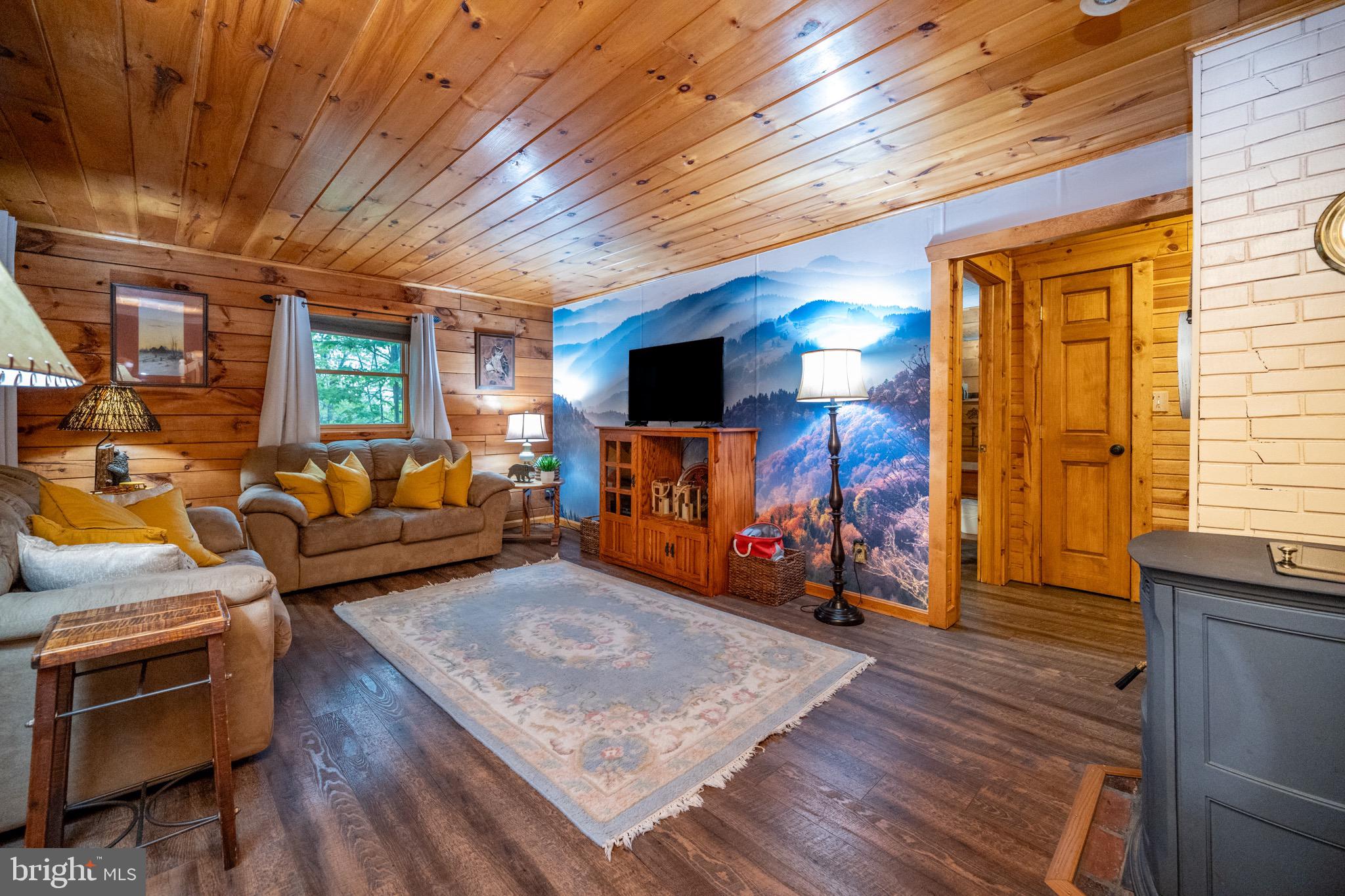 482 Pergin Farm Road Oakland, MD 21550 - Photo 4 of 48 Gallery Image 4