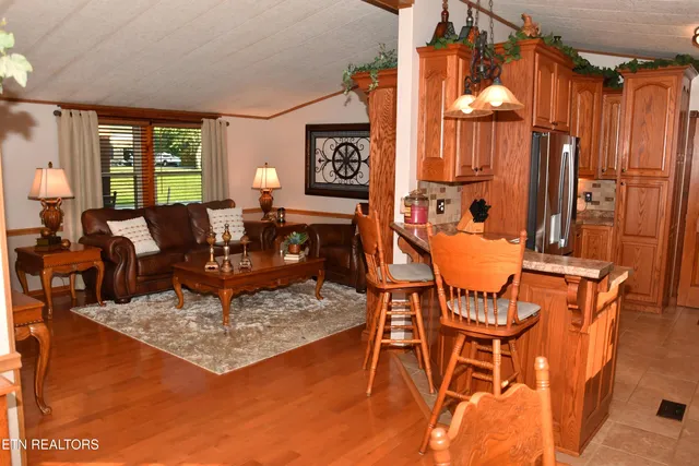 $240,000 | 129 Lower Gibson Lane, Middlesboro, KY 40965