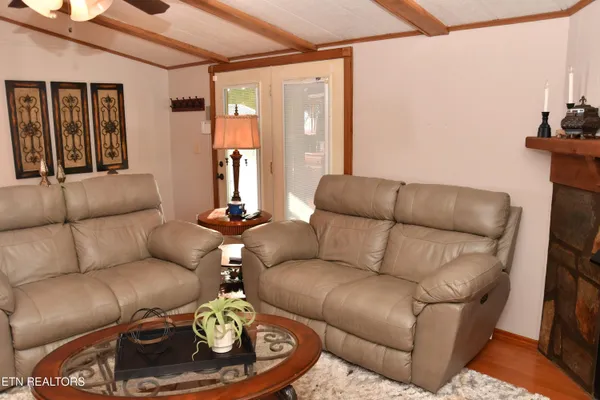 $240,000 | 129 Lower Gibson Lane, Middlesboro, KY 40965